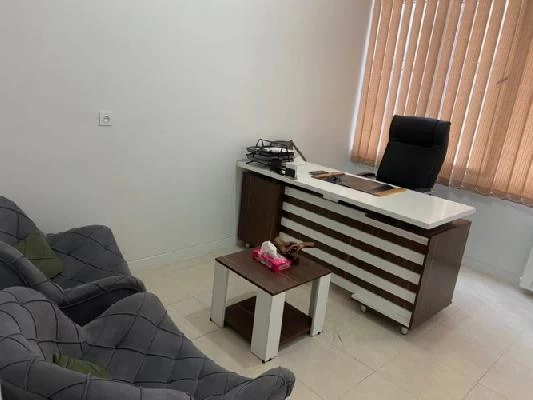 نسرین عشقی صور العيادة و موقع العمل2